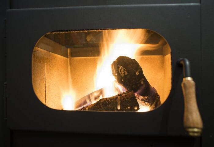 Log Burner Ventilation: Why Do I Need an Air Vent?