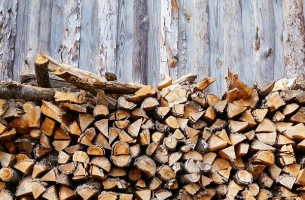 How to Stack, Store and Season Firewood